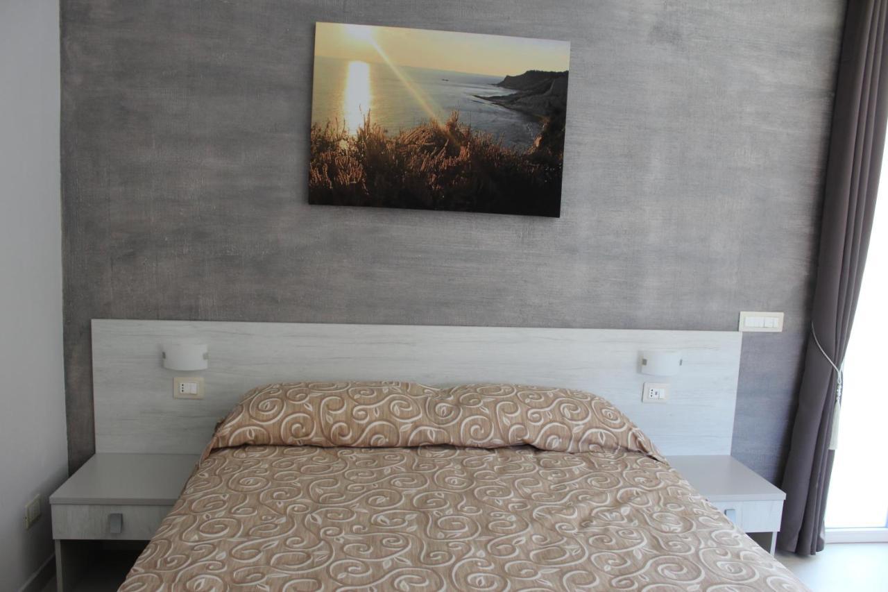 B&B L'Eden Di Capo Bianco Montallegro Dış mekan fotoğraf